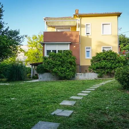 Apartment Gru Zadar