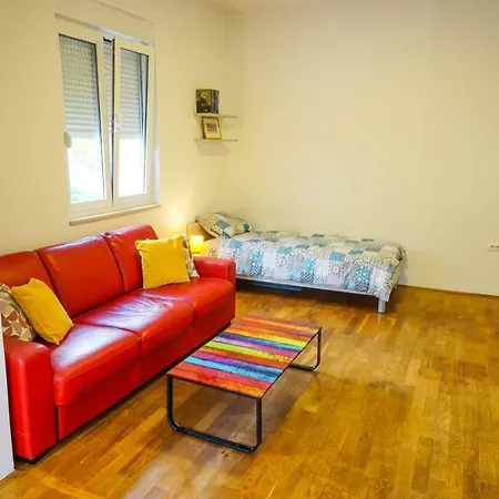 Gru Apartment